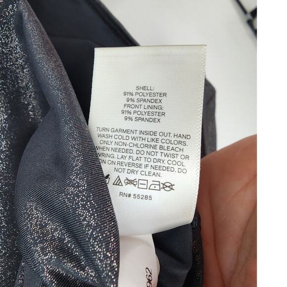 New NWT Express Body Contour One Sleeve Metallic Thong Body Suit XL Black Silver - Picture 10 of 10